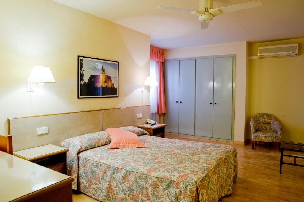 Hotel Balaguer Quarto foto